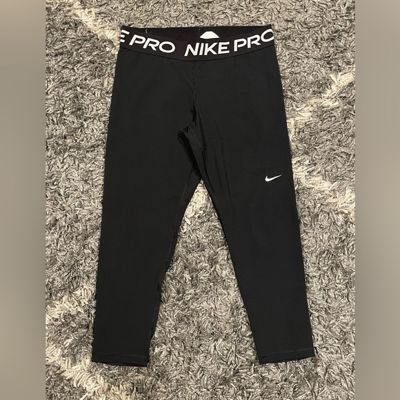 Nike Women’s Dri-fit Training Leggings Cropped Size Large - Picture 1 of 9